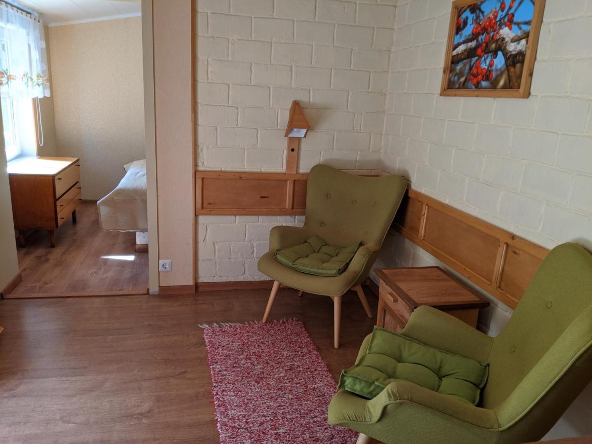 Paerna Guesthouse & Apartments Курессааре Экстерьер фото