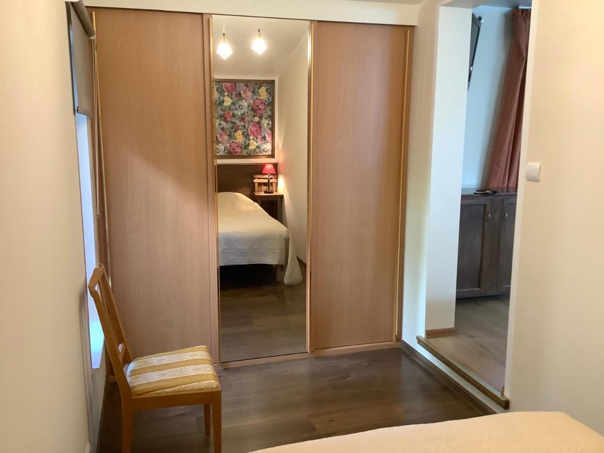 Paerna Guesthouse & Apartments Курессааре Экстерьер фото