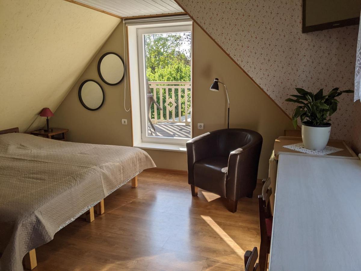 Paerna Guesthouse & Apartments Курессааре Экстерьер фото