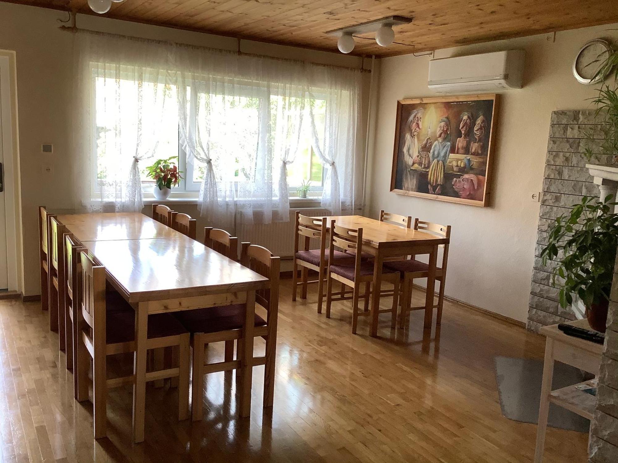 Paerna Guesthouse & Apartments Курессааре Экстерьер фото